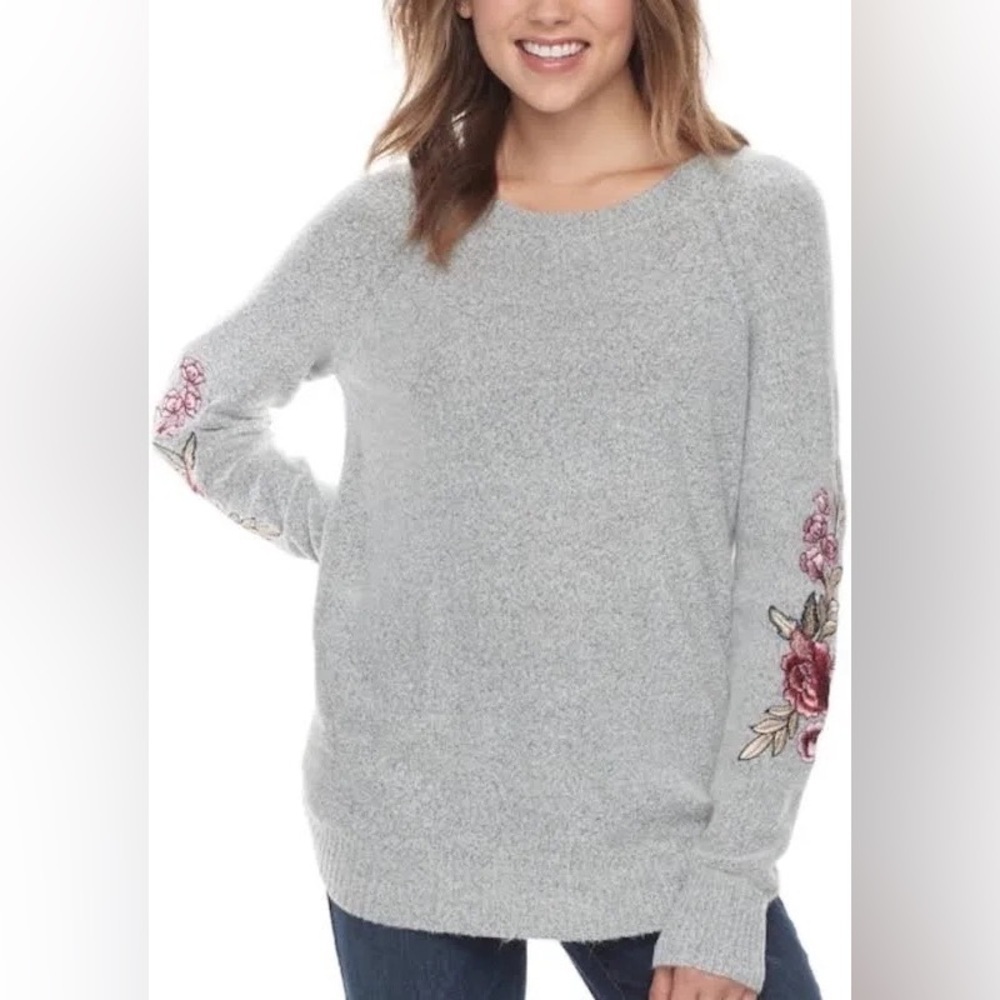 Cloud Chaser Women’s Sweater Floral Embroidered Sleeve Cottagecore Size Medium